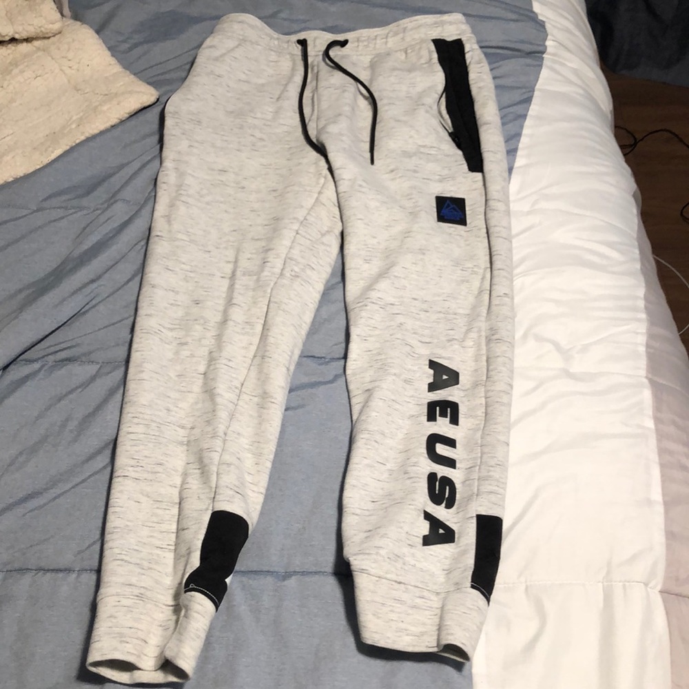 AE JOGGERS